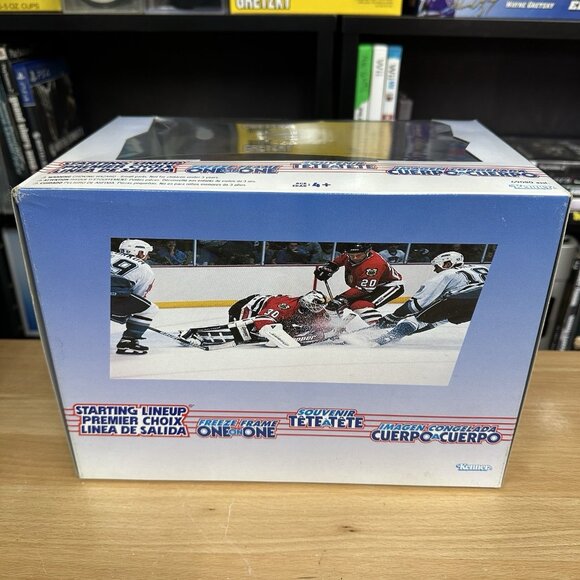 Starting Lineup NHL Freeze Frame One on One Owen Nolan Chris Osgood Kenner 1997 - Picture 2 of 6